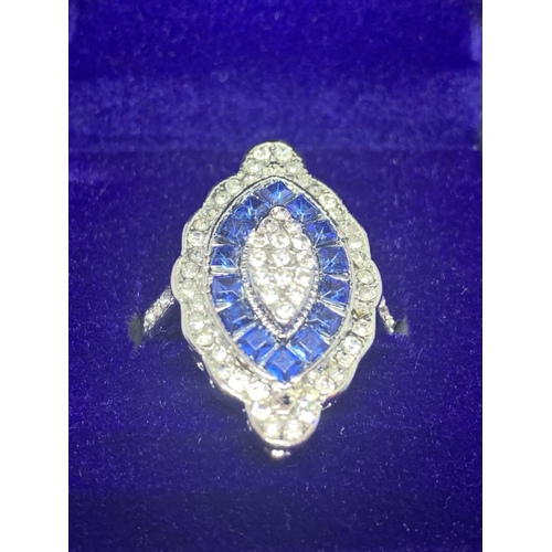 523 - A BLUE KITE GEMSTONE ART DECO STYLE DRESS RING SIZE L1/2 WEIGHT 6.68 GRAMS