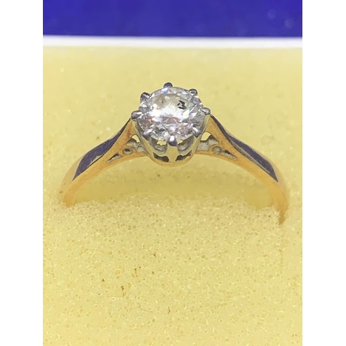 501 - AN 18 CARAT YELLOW GOLD RING WITH A SOLITAIRE DIAMOND BELIEVED 0.5 - 0.65 CARAT SIZE N/O  GROSS WEIG... 