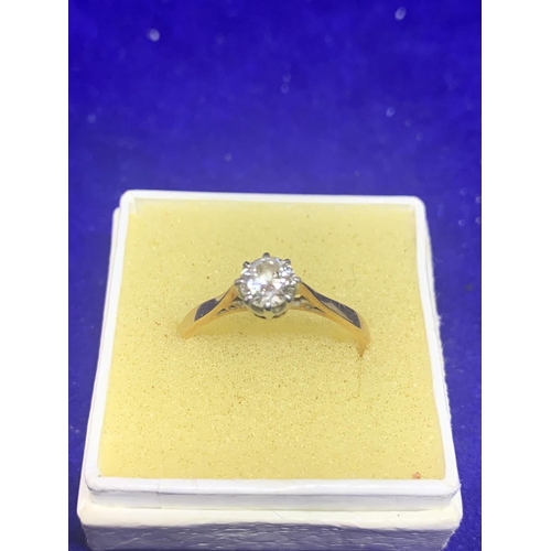 501 - AN 18 CARAT YELLOW GOLD RING WITH A SOLITAIRE DIAMOND BELIEVED 0.5 - 0.65 CARAT SIZE N/O  GROSS WEIG... 