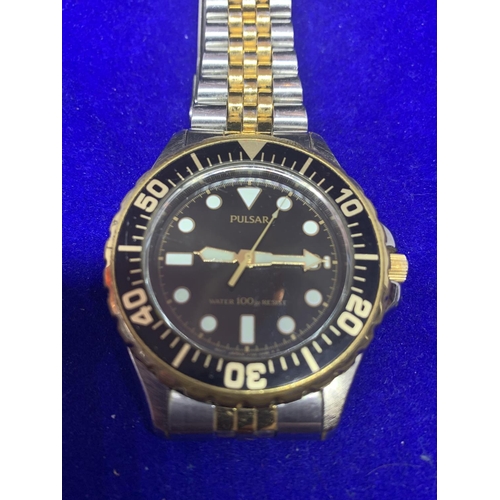 530 - A GENTS PULSAR DIVER 100M WRISTWATCH IN WORKING ORDER