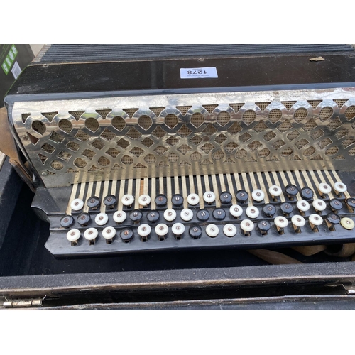 1278 - A VINTAGE ACCORDIAN IN A VINTAGE CARRY CASE