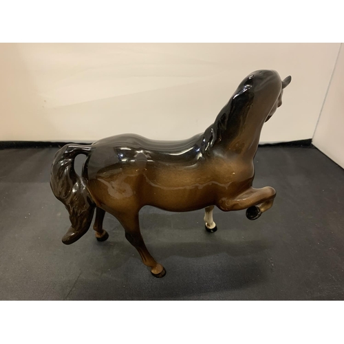 723 - A BESWICK IMPERIAL STALLION