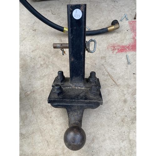 1298 - AN AS NEW JOCKEY WHEEL AND A TOW HITCH