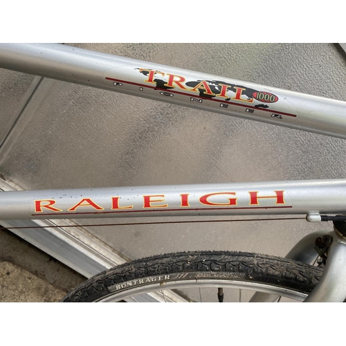 1315 - A RALEIGH TRAIL LADIES BICYCLE WITH 21 SPEED GEAR SYSTEM