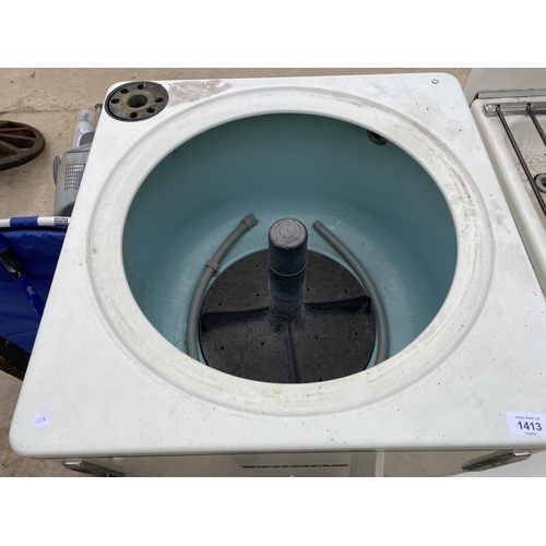 1413 - A VINTAGE HOTPOINT RETRO SPIN DRYER