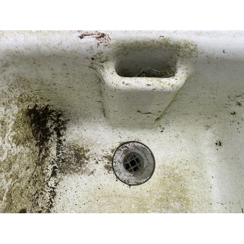 1445 - A VINTAGE WHITE BELFAST SINK