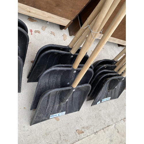 1473 - FIVE PLASTIC SNOW SHOVELS WITH WOODEN HANDLES