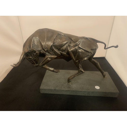 1 - A VERY HEAVY POLISHED STEEL BULL SCULPTURE IN THE ABSTRACT STYLE MOUNTED ON A STONE PLINTH WIDTH 15C... 