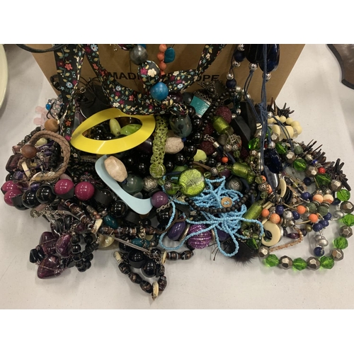 181 - A LARGE QUANTITY OF COSTUME JEWELLERY