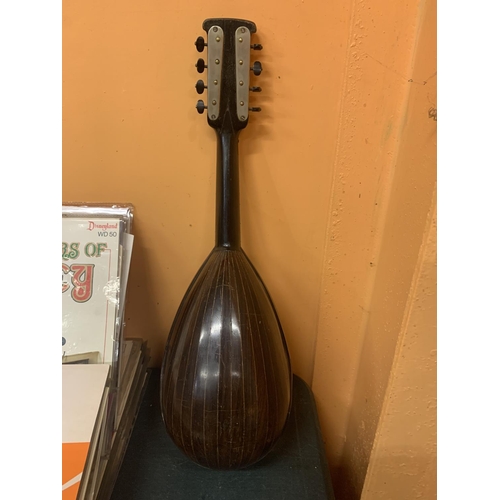 214 - A VINTAGE MANDOLIN