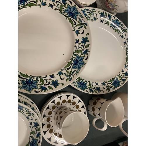 238 - A LARGE ASSORTMENT OF CERAMIC WARE TO INCLUDE MIDWINTER DINNER SERVICE ETC