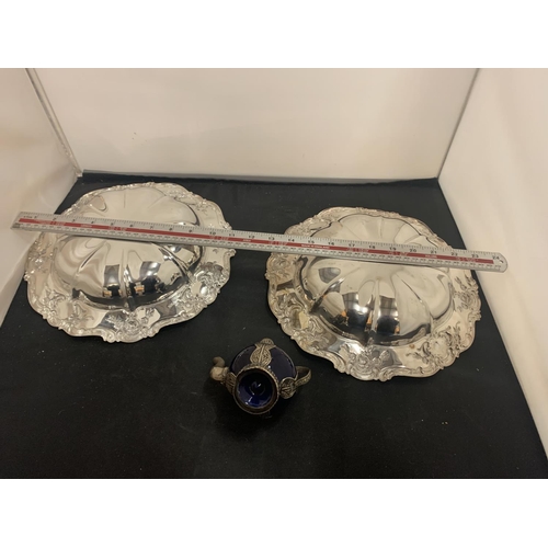 73 - A PAIR OF SILVER PLATED ORNATE BOWLS AND A SMALL BLUE GLASS AND METAL DECORATIVE POT