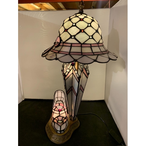 452 - A LARGE TIFFANY STYLE SHOE AND UMBRELLA LEADED GLASS LAMP HEIGHT 57CM