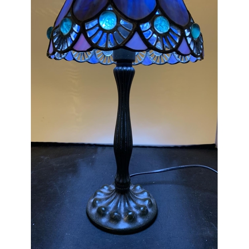 458 - A TIFFANY STYLE LEADED GLASS BEDSIDE LAMP HEIGHT 39CM