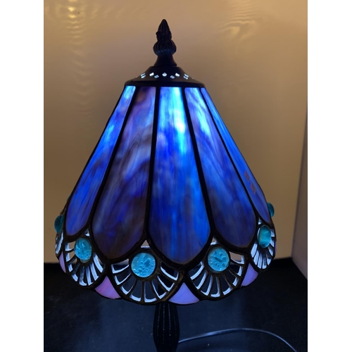 458 - A TIFFANY STYLE LEADED GLASS BEDSIDE LAMP HEIGHT 39CM