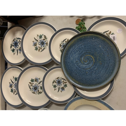 280 - A LARGE COLLECTION OF WEDGWOOD DINNER WARE IN THE 