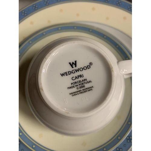 280 - A LARGE COLLECTION OF WEDGWOOD DINNER WARE IN THE 