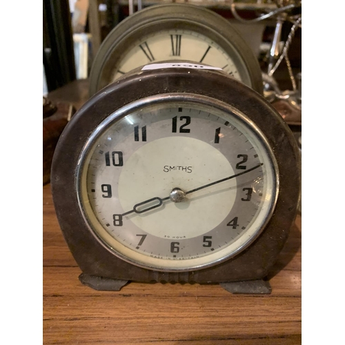 890 - TWO MANTLE CLOCKS TO INCLUDE A SMITHS