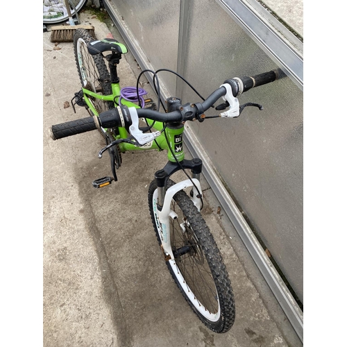 1317 - A GREEN CARRERA CHILDRENS MOUNTAIN BIKE