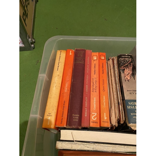 822 - VARIOUS BOOKS TO INCLUDE ROYAL HISTORY, WILDLIFE, COMEDY ETC