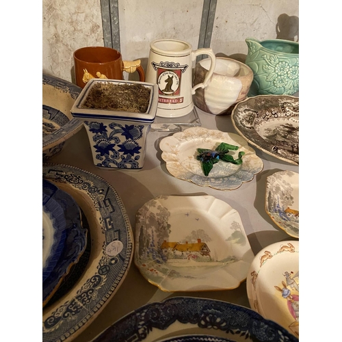 824 - A LARGE COLLECTION OF CERAMICS TO INCLUDE BUNNYKINS, DOULTON ETC SOME A/F