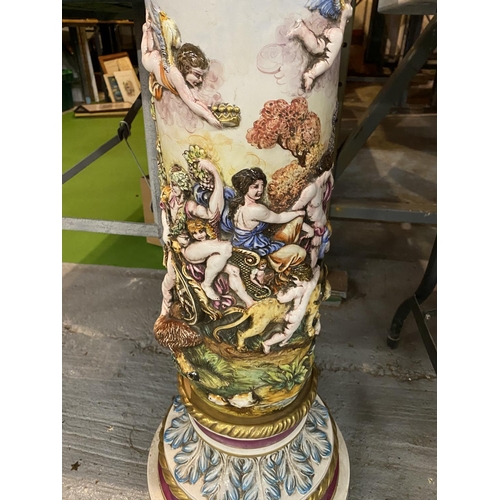 841 - A VERY DECORATIVE JARDINERE STAND/PILLAR WITH CHERUB DESIGN