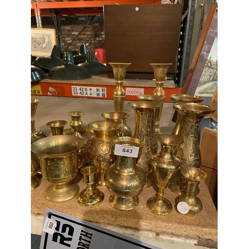 843 - A LARGE COLLECTION OF BRASSWARE TO INCLUDE VASES, CANDLESTICKS, URNS ETC