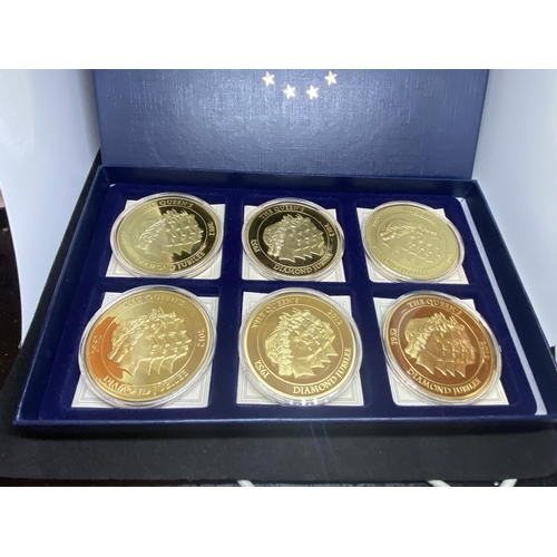 311 - A COLLECTION OF ROYAL COMMEMORATIVE  , GOLD PLATED MEDALLIONS “PORTRAITS OF THE QUEEN” , SET OF 6 , ... 