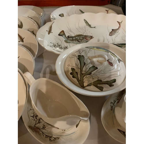 930 - A LARGE QUANTITY OF JOHNSON BROS FISH TABLE WARE TO INCLUDE A SELECTION OF CUPS AND SAUCERS