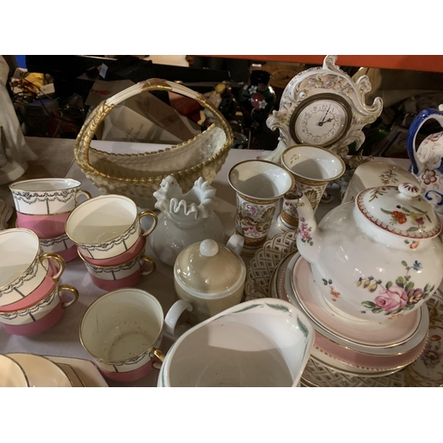 949 - A LARGE SELECTION OF VARIOUS CERAMIC WARE TO INCLUDE ART DECO STYLE PARAGON ITEMS AND AYNSLEY ETC