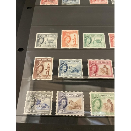 367 - SOMALILAND , QE11 SELECTION ON HANGER . 1953-58 DEFINITIVE SET MINT ( 1S30FU) + 1957 & 1960 PAIRS . ... 