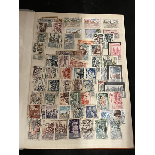 375 - THE LIGHTHOUSE STOCK BOOK CONTAINING GB QV – QE11 + FRANCE . NOTED 5 X JAPANESE FOLDERS OF THE 1981 ... 