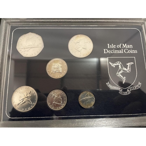 465 - ISLE OF MAN 1976 STERLING SILVER DECIMAL COIN SET . PRISTINE WITH COA