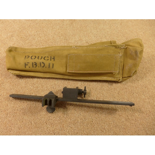 310 - A VICKERS MACHINE GUN DEFLECTOR SIGHT AND POUCH