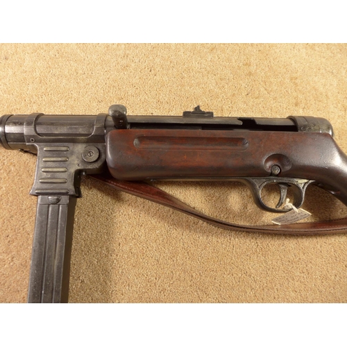 339 - A NON FIRING REPLICA MP41 GERMAN MACHINE GUN