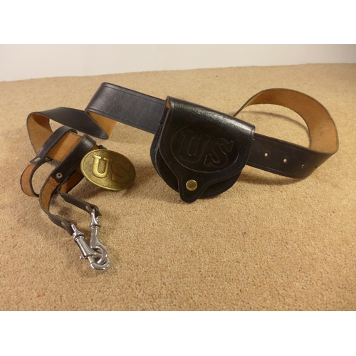 354 - AN AMERICAN CIVIL WAR RE-ENACTMENT US BELT AND POUCH