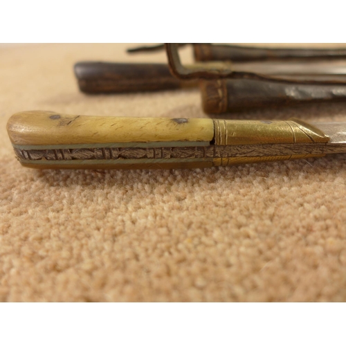 378 - TWO LATE 19TH CENTURY PESH-KABZ KNIVES, 13.5CM BLADES, HORN GRIPS AND LEATHER SCABBARD