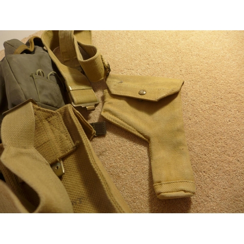 393 - A COLLECTION OF BRITISH WORLD WAR II PERIOD WEBBING, TO INCLUDE BREN GUN POUCHES, BELT AND HOLSTER, ... 