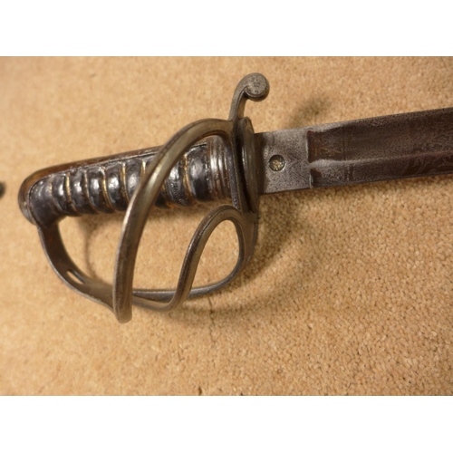 415 - A VICTORIAN INFANTRY OFFICERS SWORD, 91CM BLADE WITH LEATHER SCABBARD