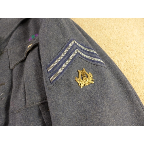 422 - AN RAF TUNIC DATED 1944 AND BELT