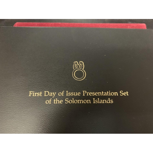 612 - SOLOMON ISLANDS 1977 “FIRST DAY OF ISSUE PRESENTATION SET” . PRISTINE CONDITION