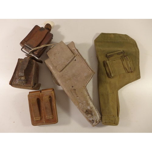 435 - A WHITE LEATHER PISTOL HOLSTER, THREE LEATHER CARTRIDGE POUCHES ETC (5)