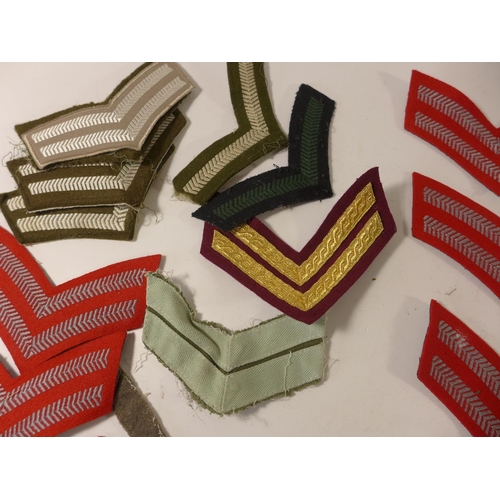 441 - A LARGE COLLECTION OF LANCE CORPORAL, CORPORAL AND SARGENTS STRIPES