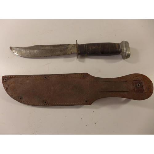 452 - AN A.T.A.F. BOWIE KNIFE, 15.5CM BLADE, WITH LEATHER SCABBARD