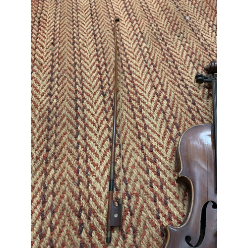 148 - A VINTAGE VIOLIN AND BOW