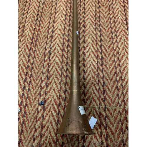 161 - A VINTAGE BRASS AND COPPER HORN L:123CM