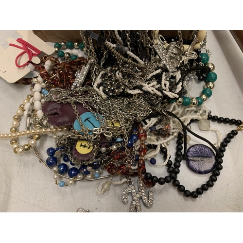 162 - A BOX OF ASSORTED COSTUME JEWELLERY