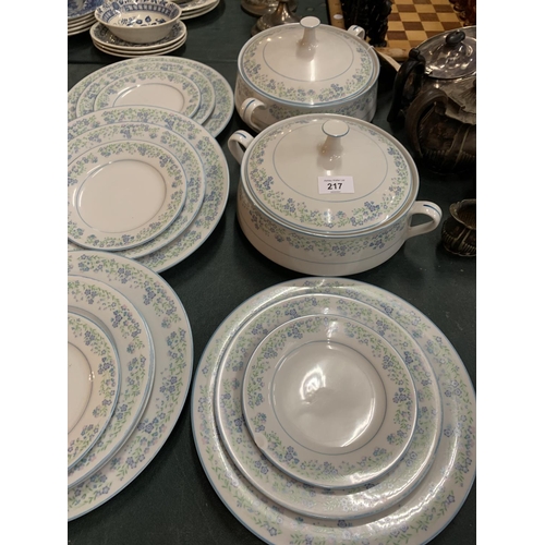 217 - A COLLECTION OF NORITAKE DINNER WARE IN THE TENDERLY DESIGN