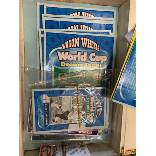 237 - A COLLECTION OF CARDS AND BOOKLETS TO INCLUDE WAGON WHEELS WORLD CUP AND A KELLOGG'S RICE KRISPIES S... 