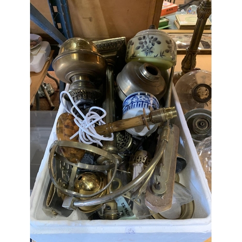 244 - A COLLECTION OF ASSORTED ITEMS TO INCLUDE OIL LAMP GLASS BOWLS, LAMP BASES, CANDLESTICKS ETC